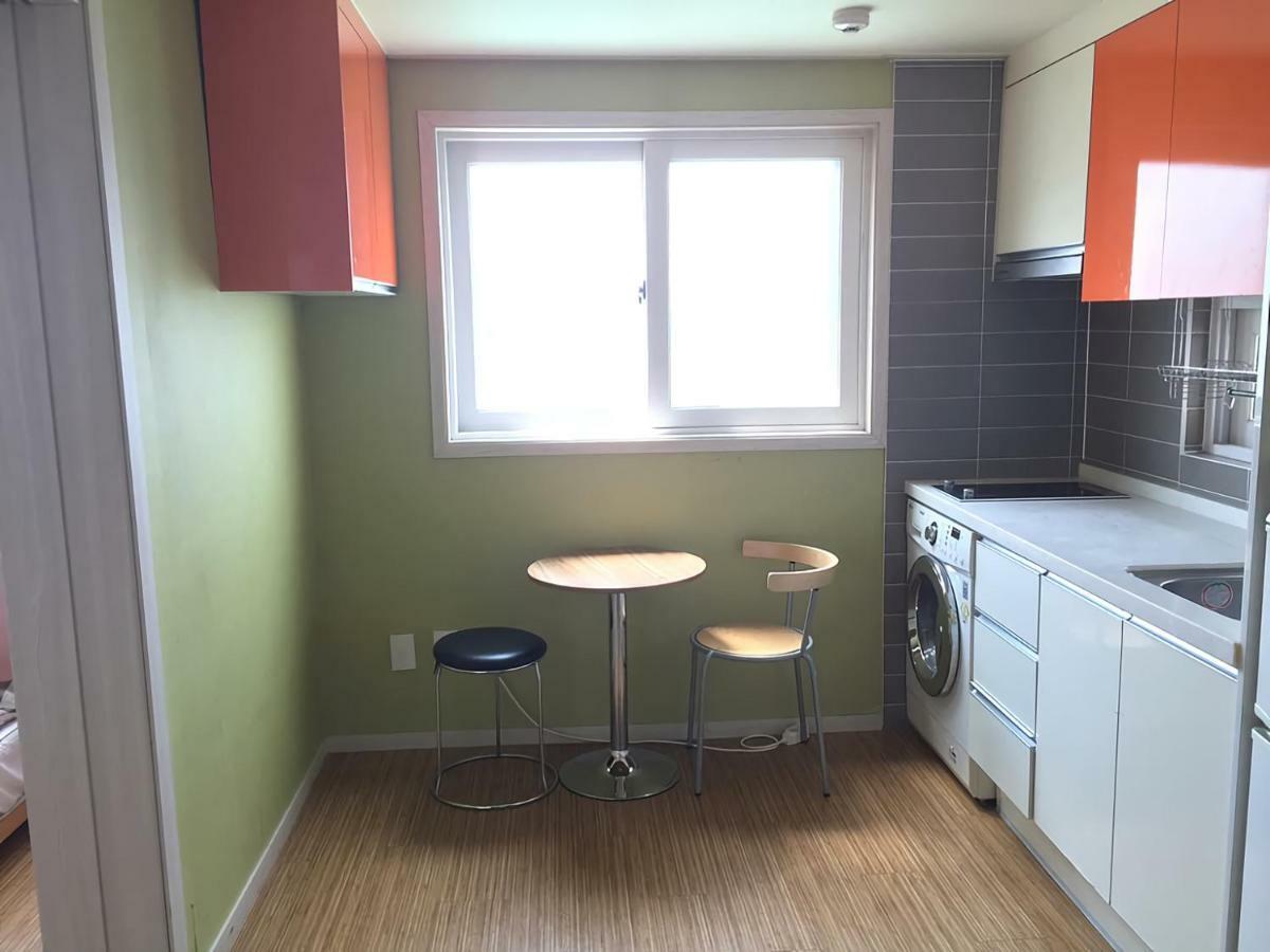 Bb Hongdae Apartment Seoul Room photo